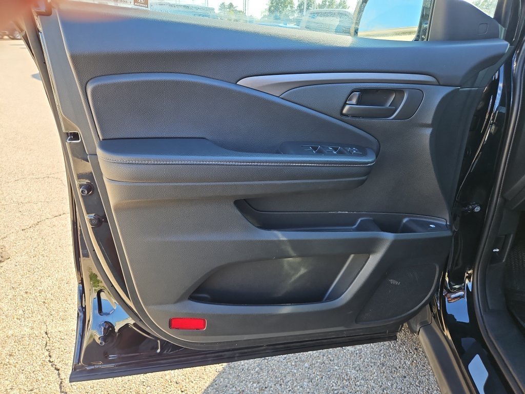 Used 2025 Black Honda Sport image 19
