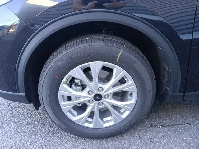New 2026 Agate Black Metallic Ford Active® image 10