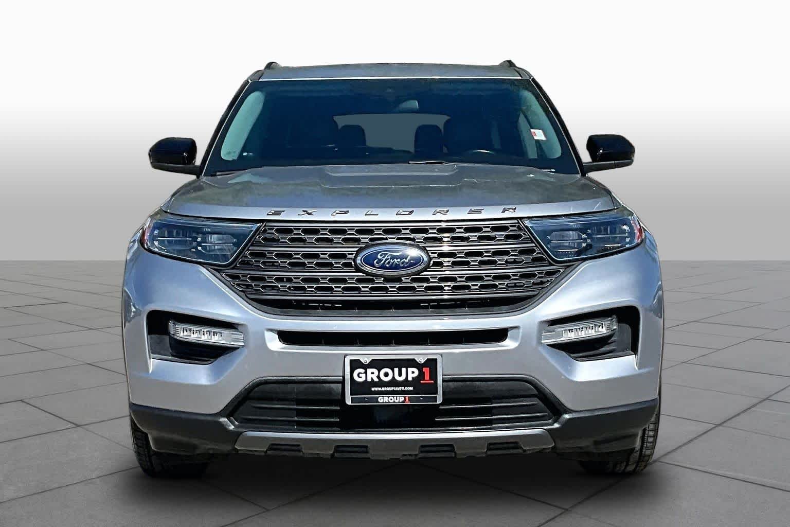 Used 2022 Iconic Silver Ford XLT image 4