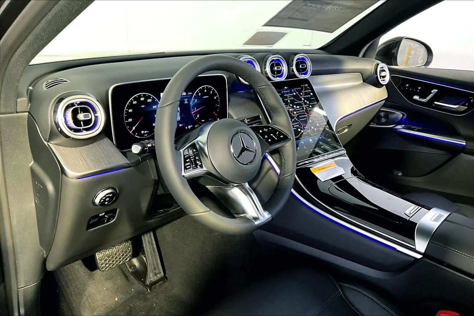 New 2026 Graphite Grey Metallic Mercedes-Benz GLC 300 image 9