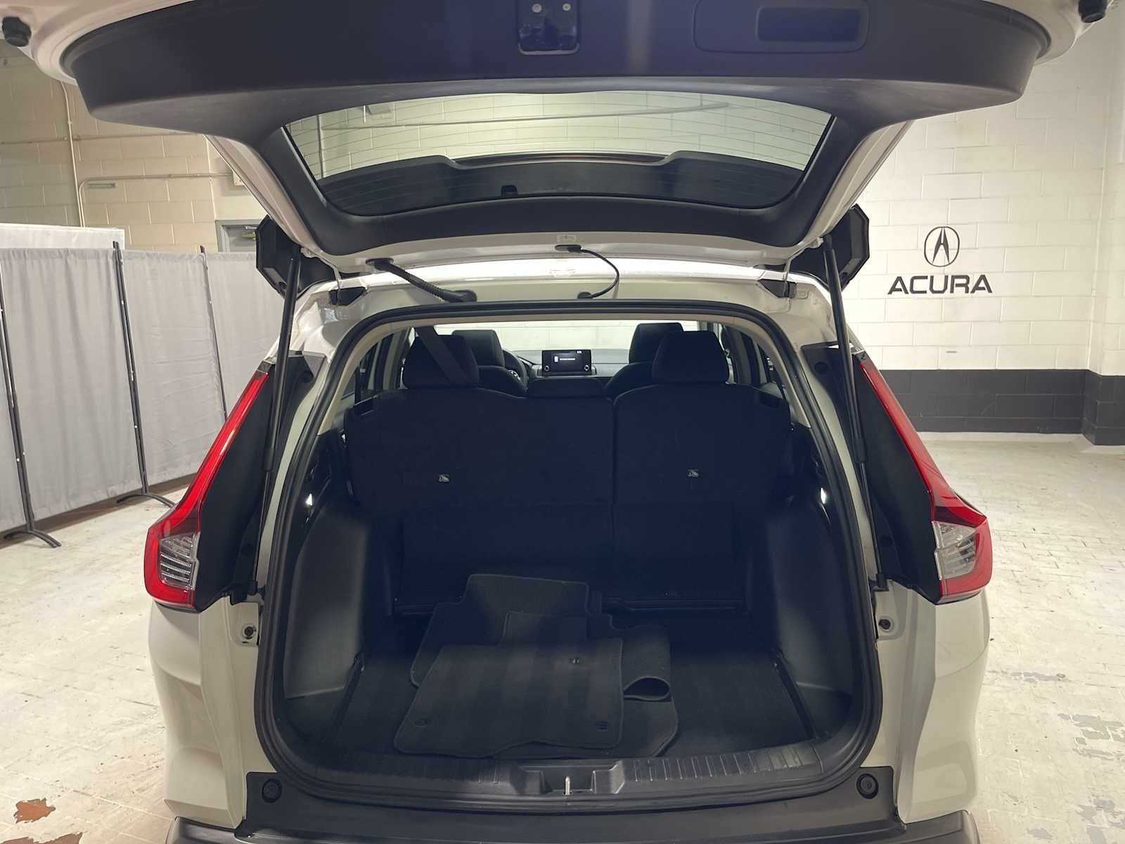 Used 2024 Platinum White Pearl Honda EX image 19