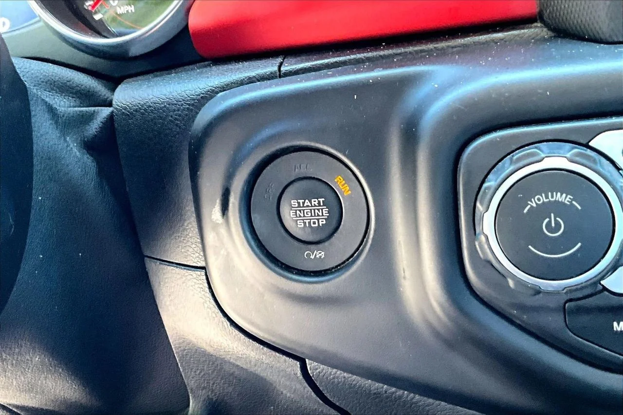 Certified Used 2020 Green Jeep Rubicon image 27