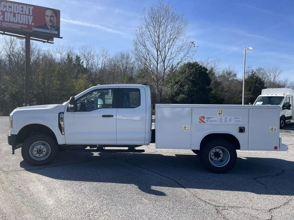 New 2025 White Ford XL image 6