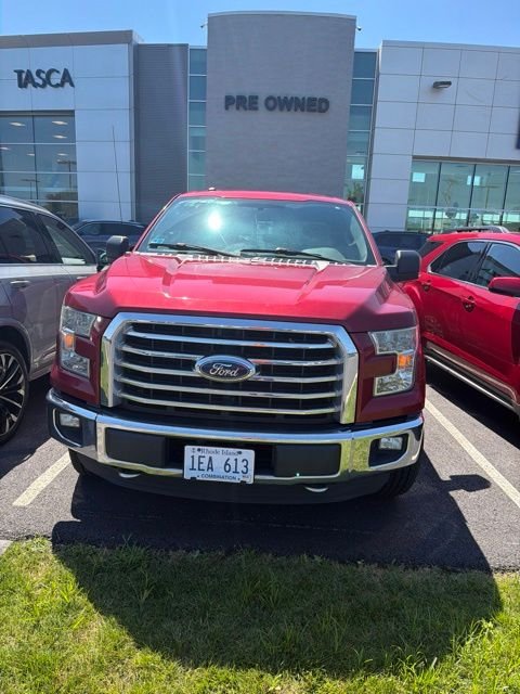 Used 2016 Red Ford XLT image 1