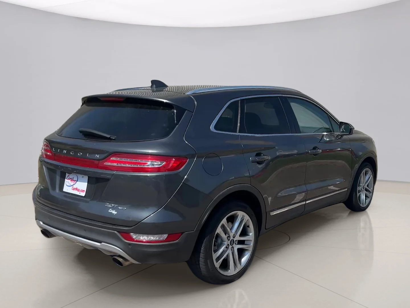 Used 2017 Gray Lincoln RESERVE image 5