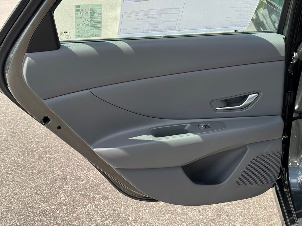 2026 Hyundai Elantra SEL - Photo 18