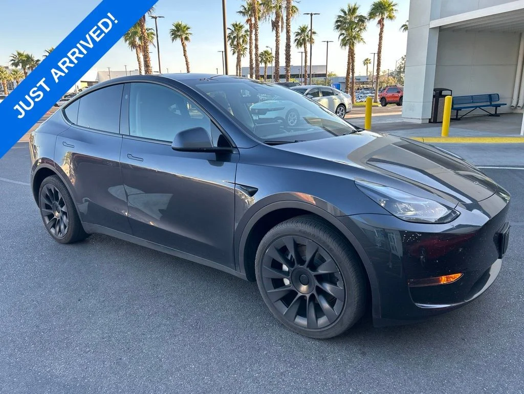 2024 Tesla Model Y Long Range Rear Wheel Drive's photo