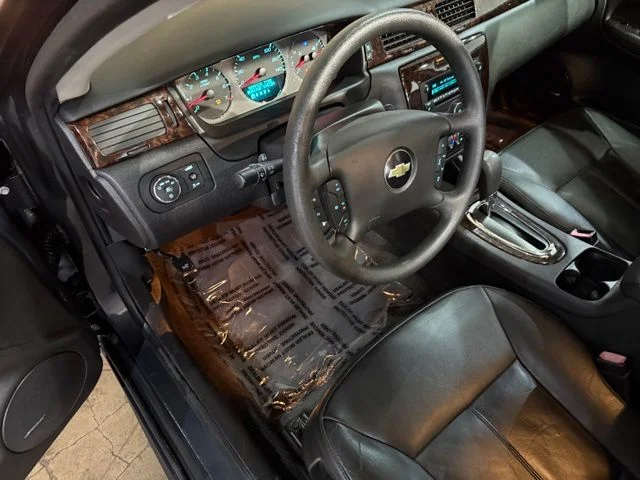 Used 2015 Ashen Gray Metallic Chevrolet LTZ image 27
