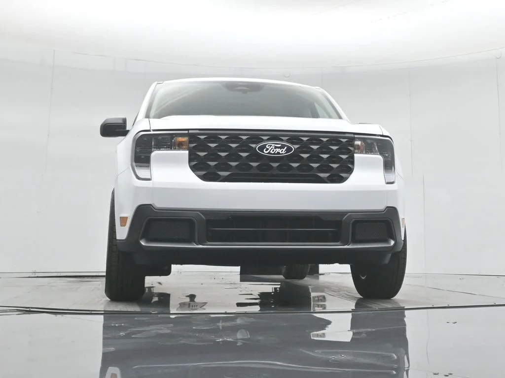 New 2026 Oxford White Ford XLT image 44