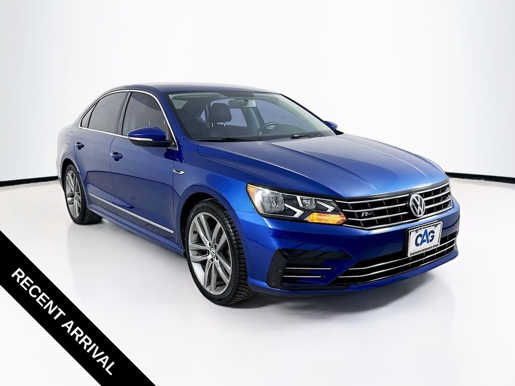 2017 Volkswagen Passat 1.8T R-Line w/ Comfort Pkg. Auto's photo