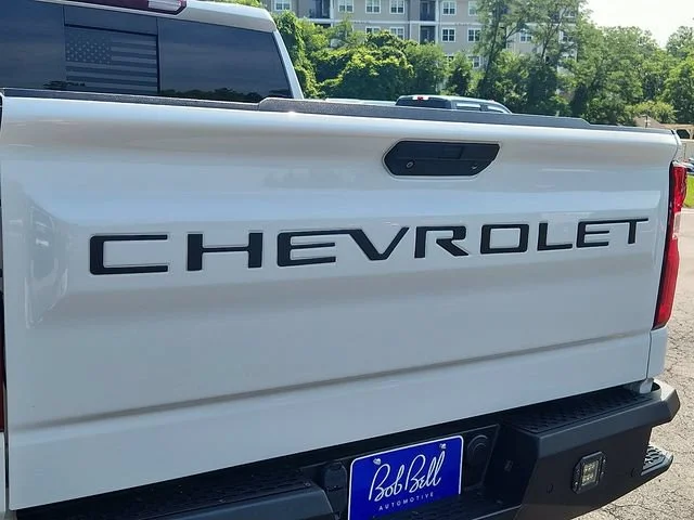 Certified Used 2020 SUMMIT WHITE Chevrolet LT Trail Boss image 28