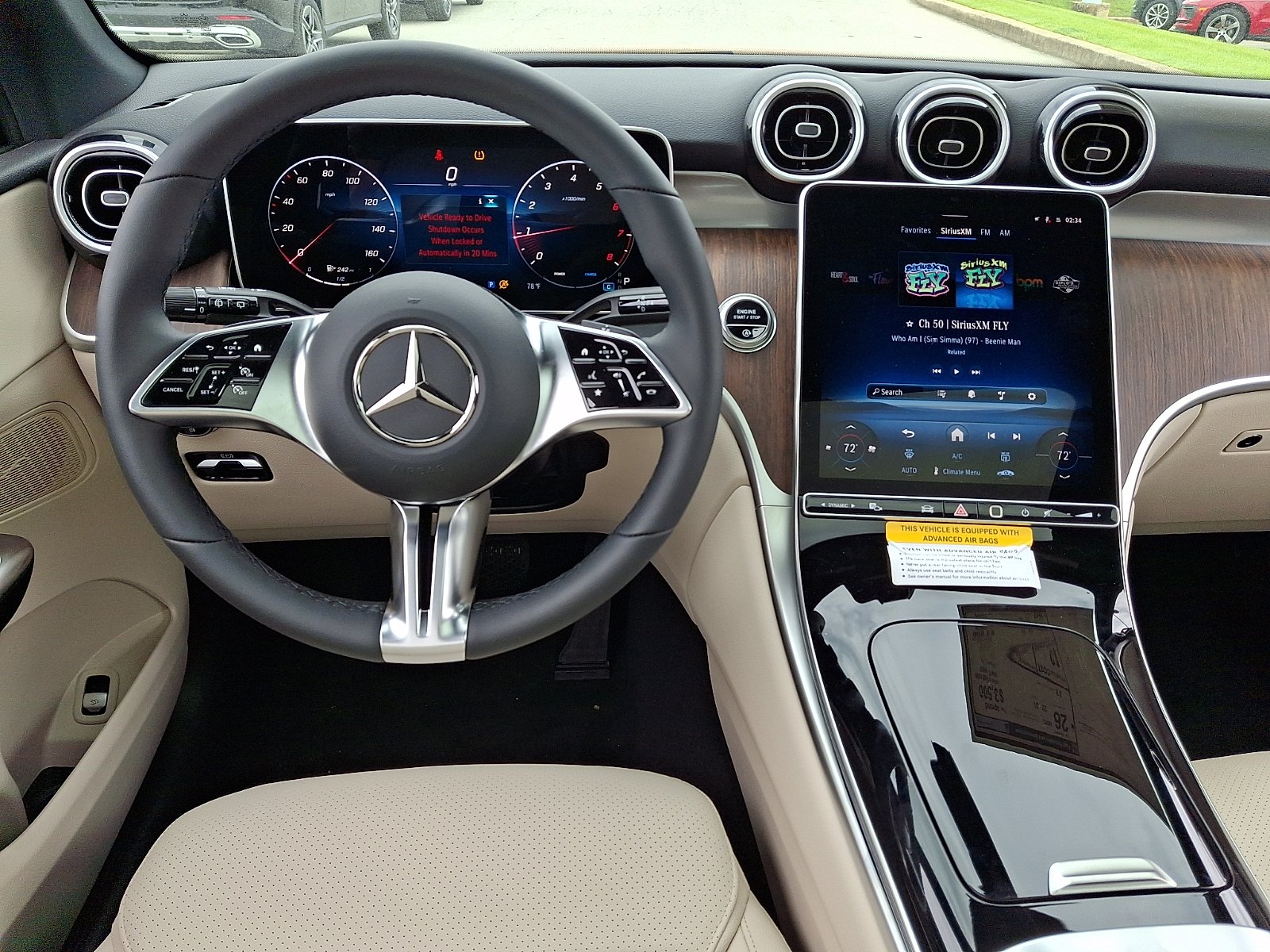 New 2026 MANUFAKTUR Patagonia Red Metallic Mercedes-Benz GLC 300 image 9