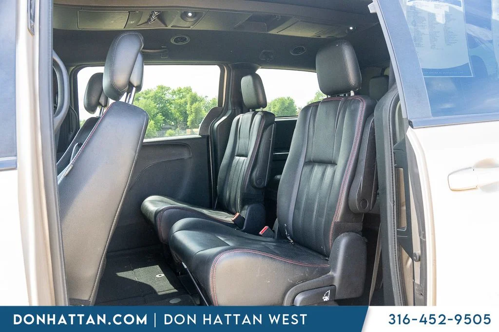 Used 2016 Beige Dodge R/T image 21