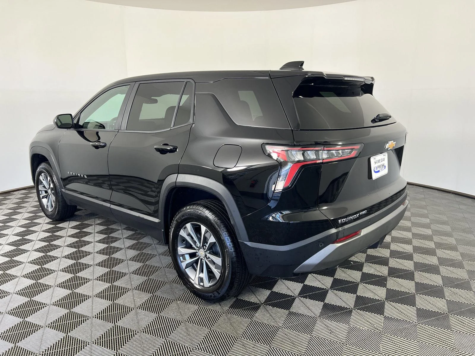 New 2026 Mosaic Black Metallic Chevrolet LT image 5