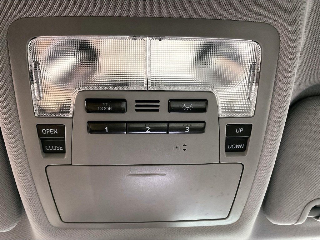 Used 2019 Gray Toyota XLE image 27