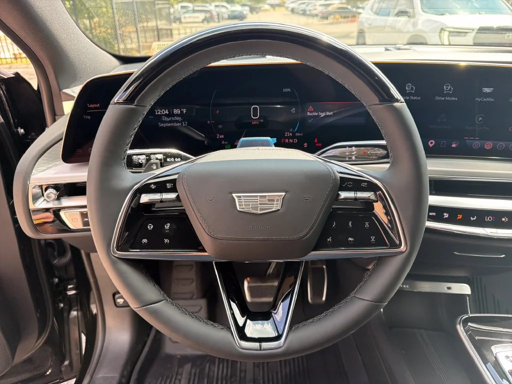 2027 Cadillac LYRIQ Signature Luxury - Photo 20