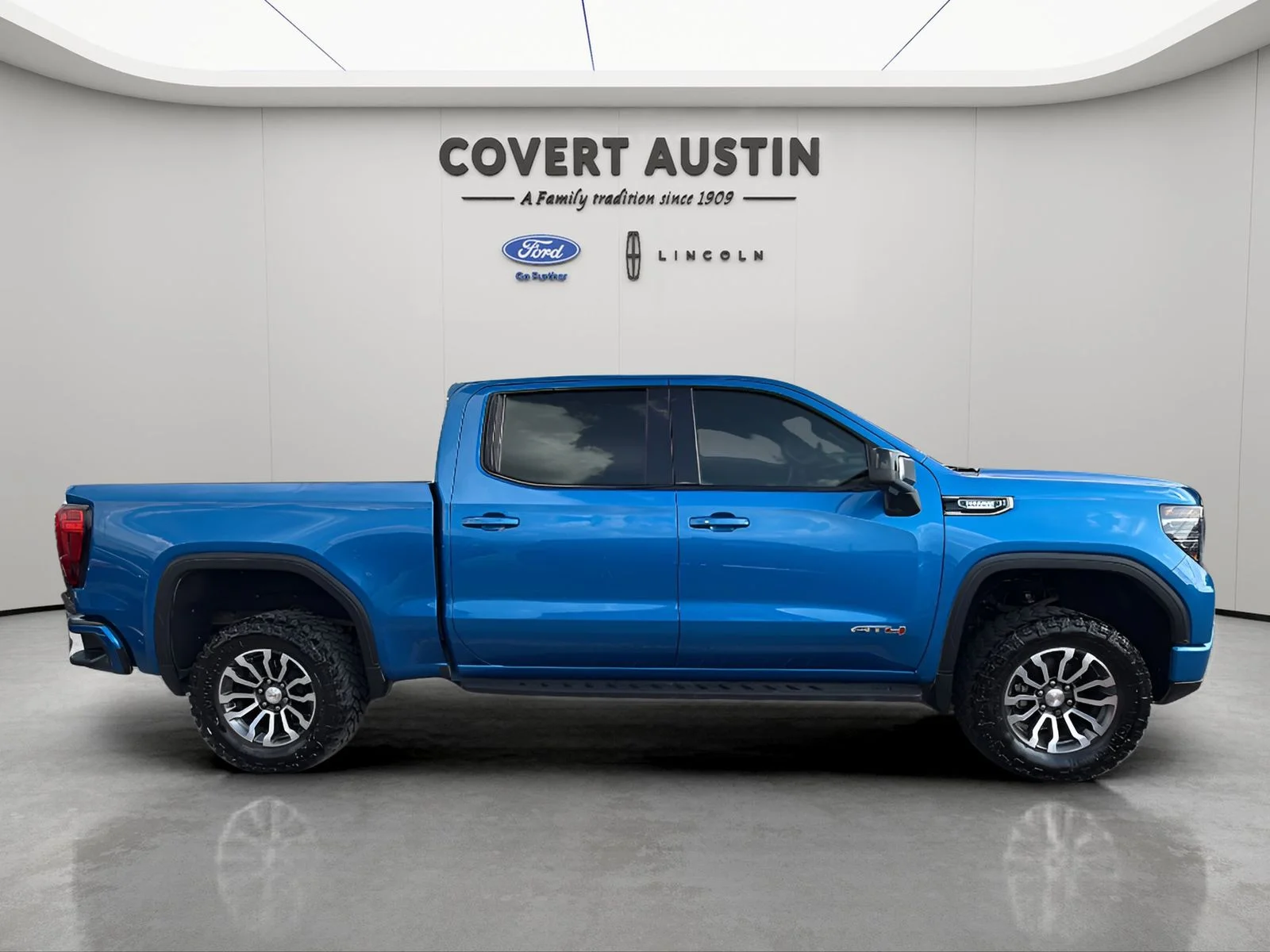 Used 2022 Blue GMC AT4 image 6