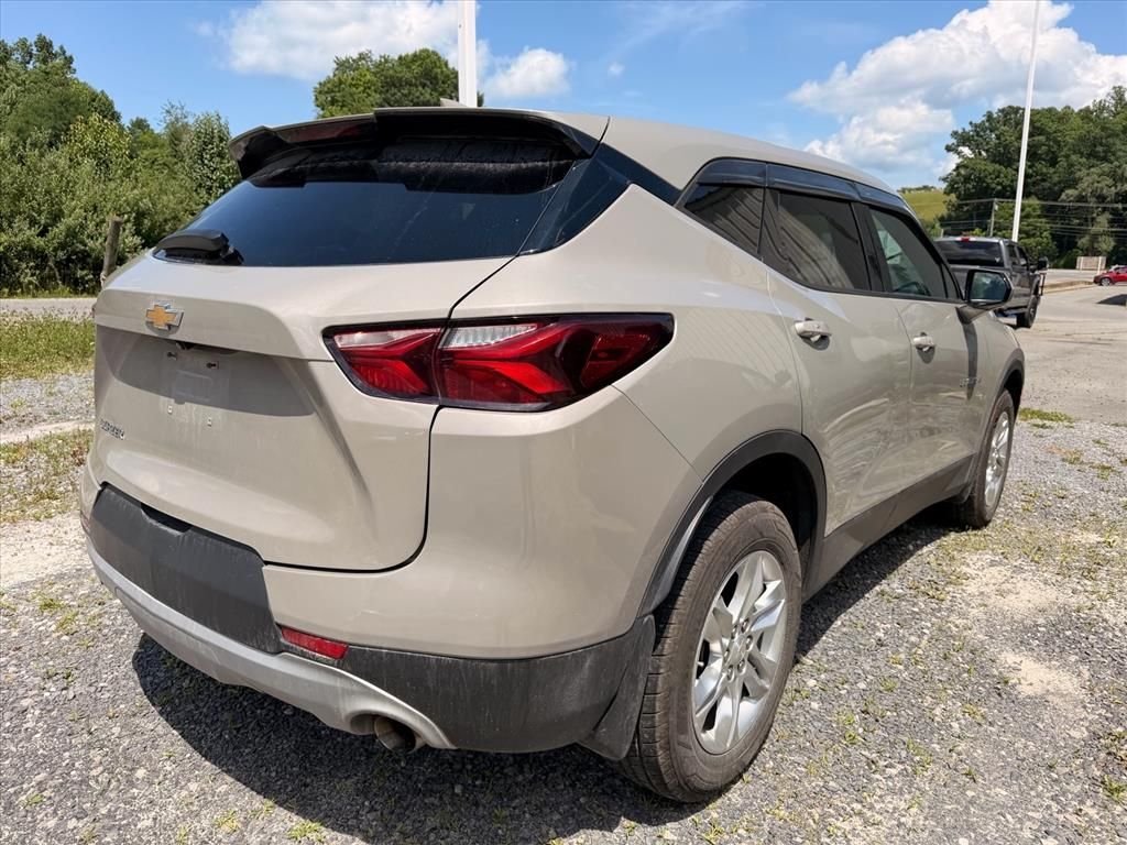 Used 2021 Gray Chevrolet LT image 15