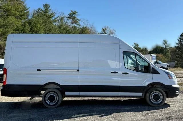 New 2026 Oxford White Ford Cargo Van image 3
