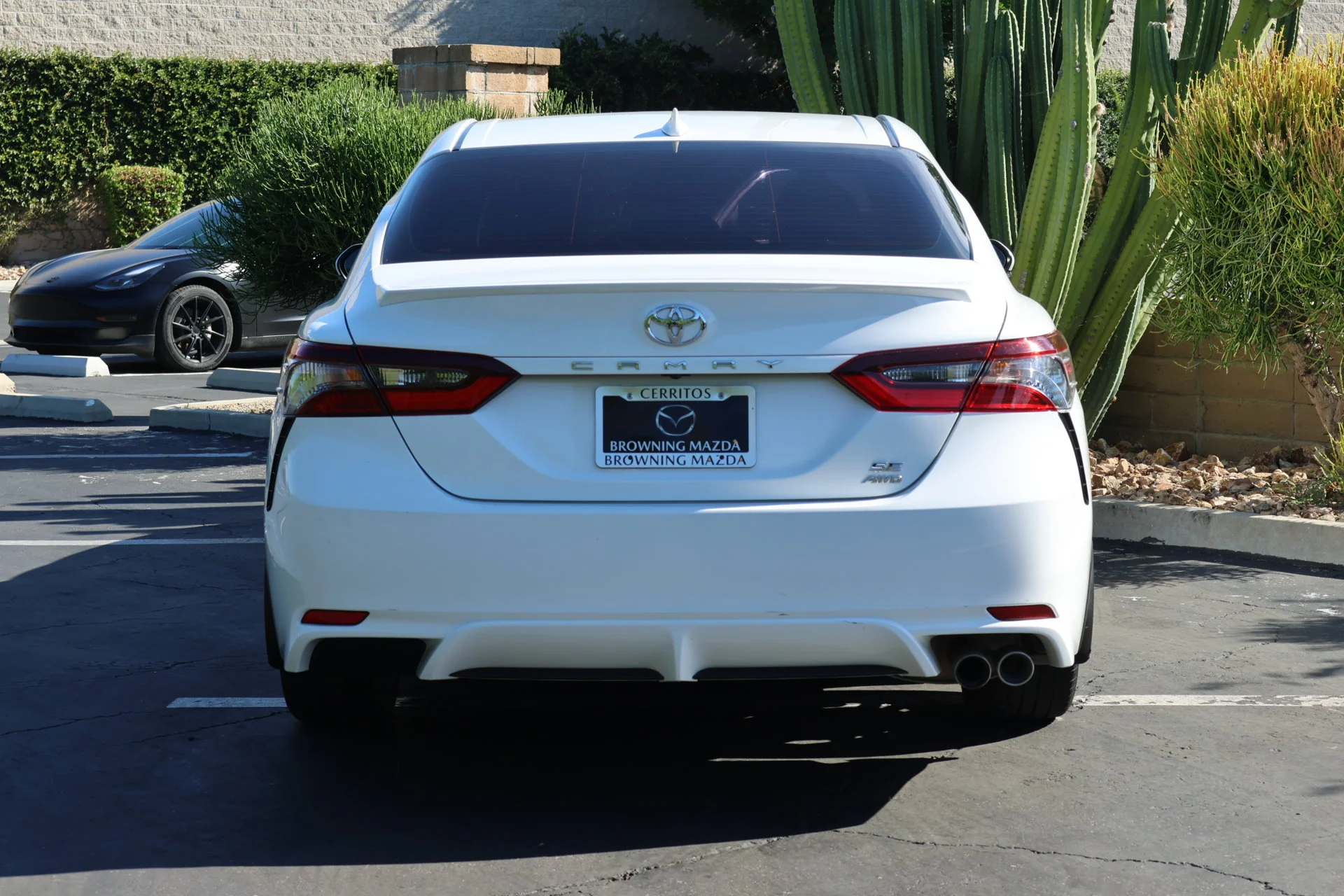 Used 2023 White Toyota SE image 4