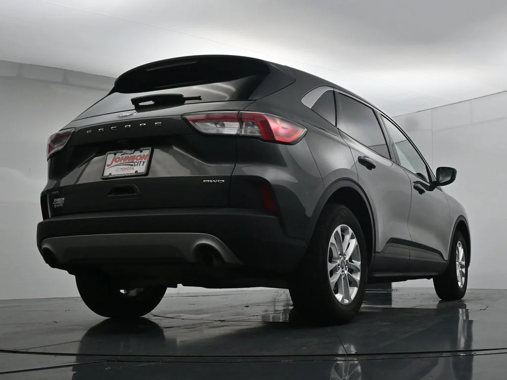 Used 2020 Gray Ford SE image 32