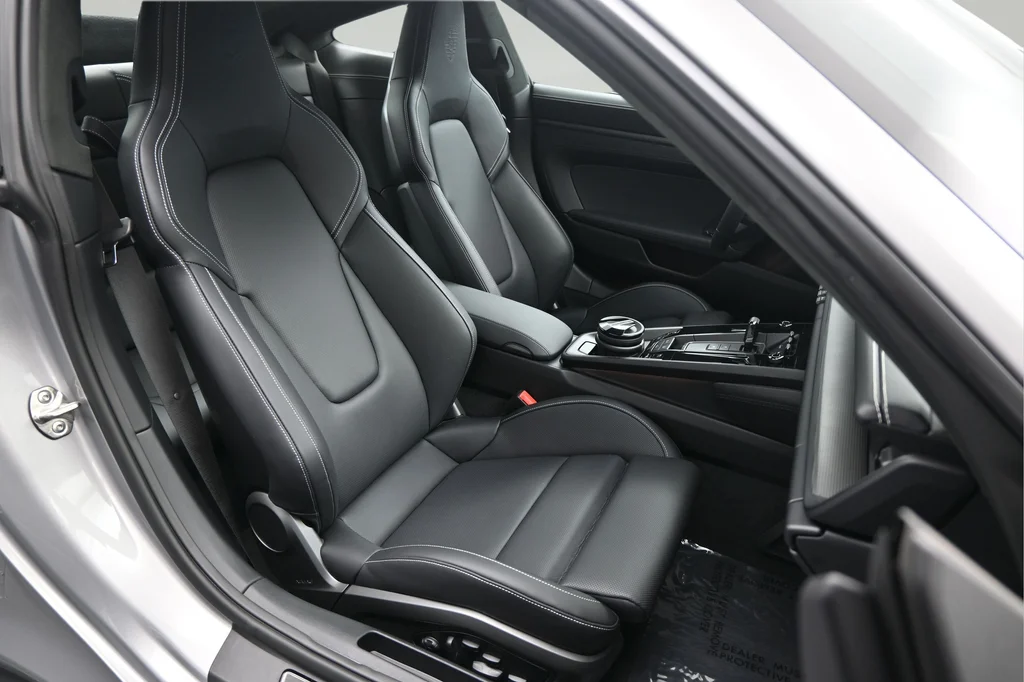 2025 Porsche 911 GTS - Photo 11