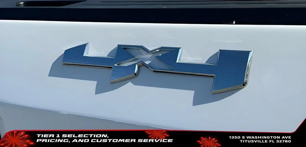 New 2026 Summit White GMC Pro image 18