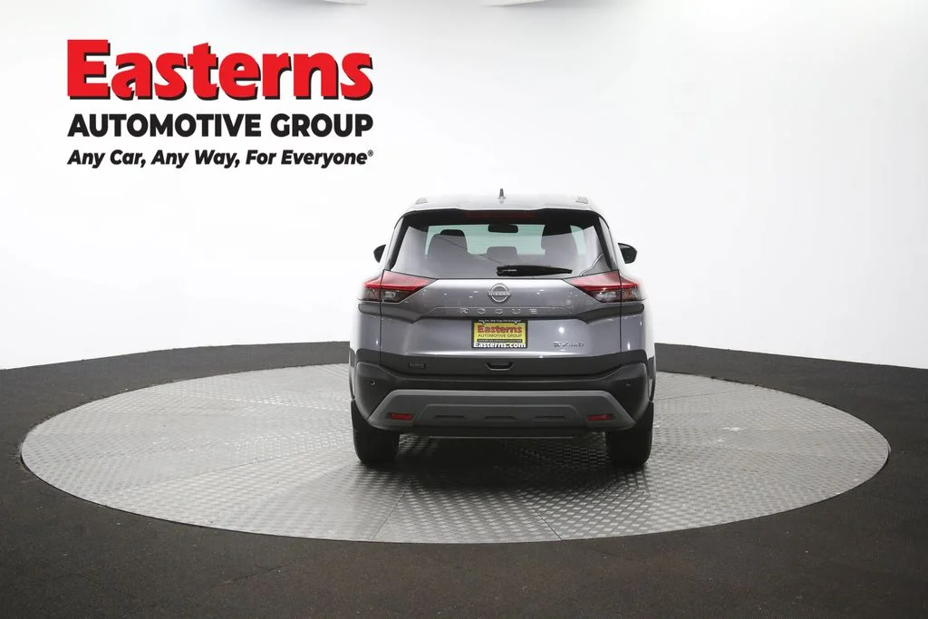Used 2023 Gray Nissan SV image 35