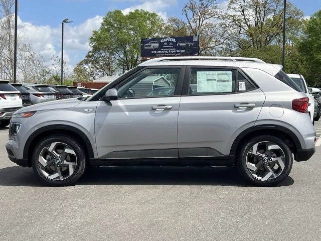 Used 2026 Silver Hyundai SEL image 31