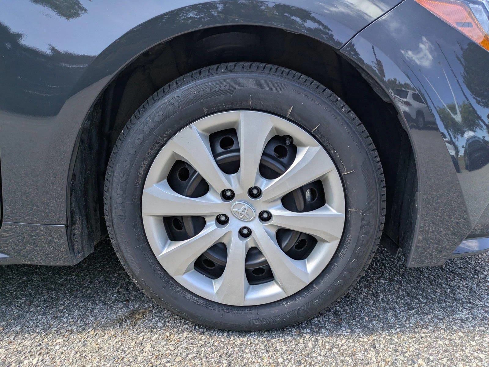 Certified Used 2025  Toyota LE image 11