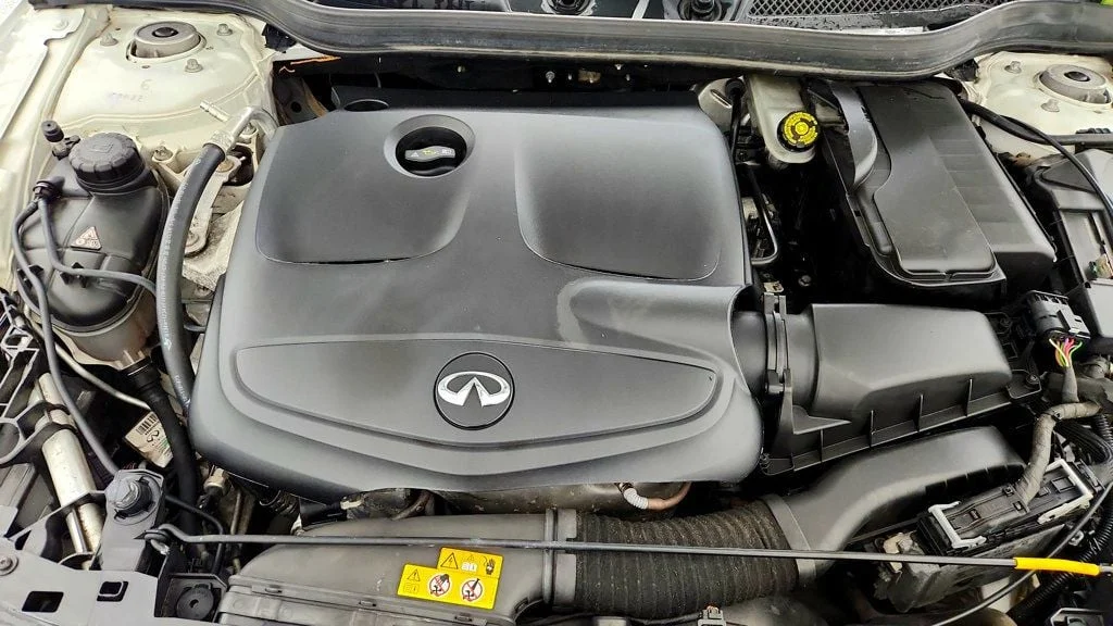 Used 2018 Majestic White INFINITI 2018.5 ESSENTIAL AWD image 27