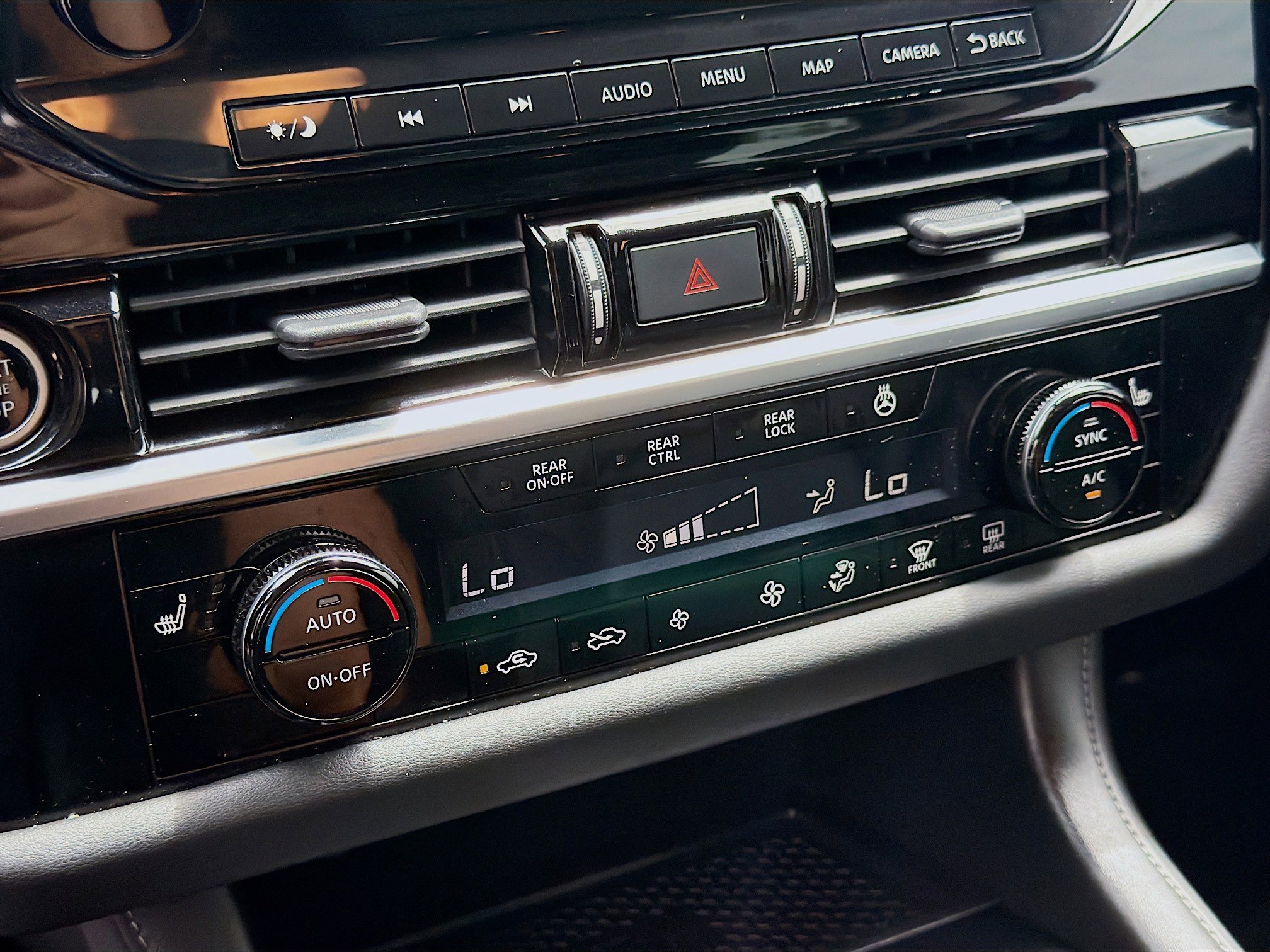 2022 Nissan Pathfinder SL - Photo 12