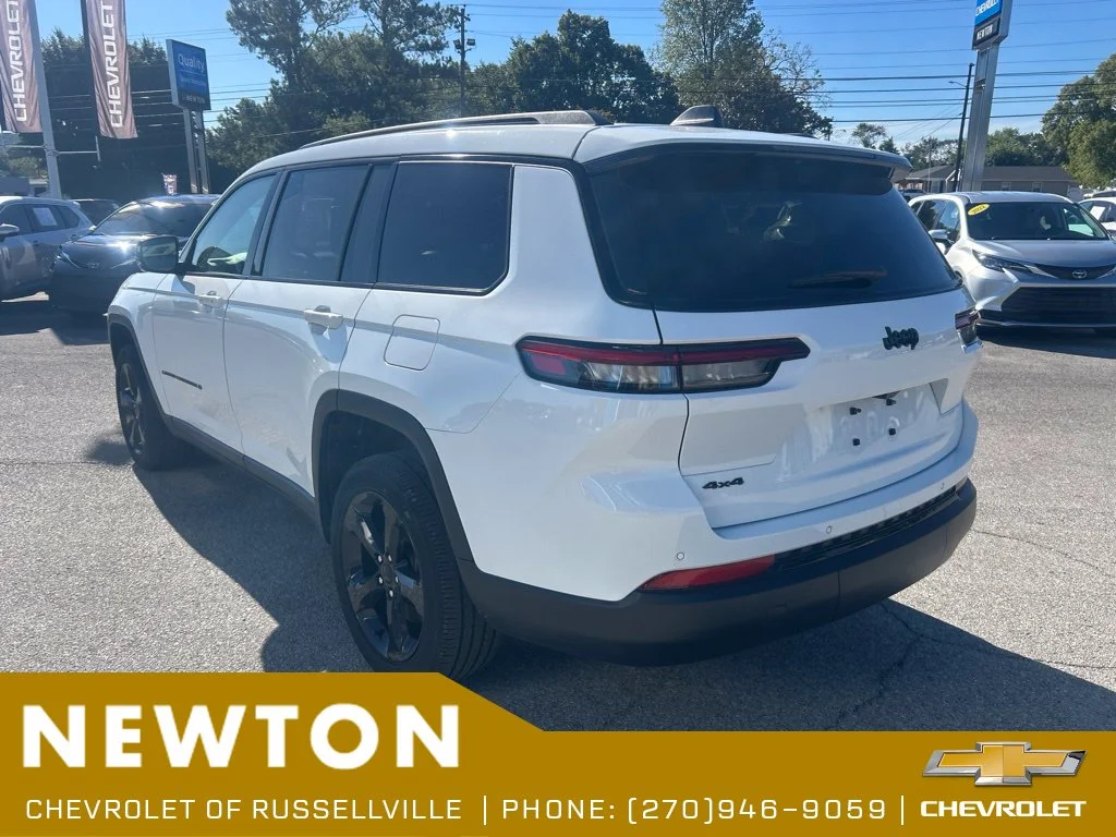 Used 2024 Bright White Clearcoat Jeep Altitude image 14