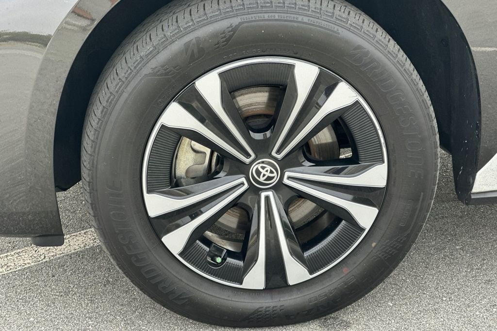 Used 2023 Beige Toyota XLE image 36