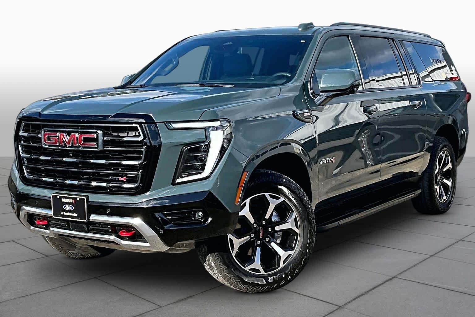 Used 2025 Midnight Pine GMC AT4 image 37