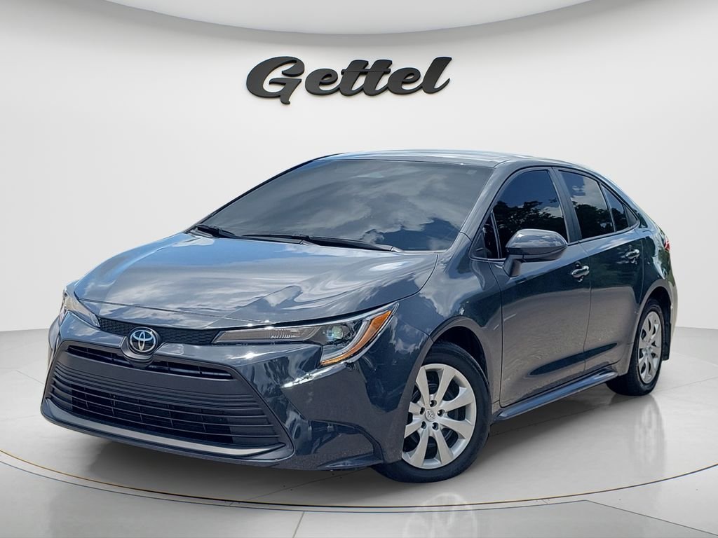 2025 Toyota Corolla LE CVT's photo