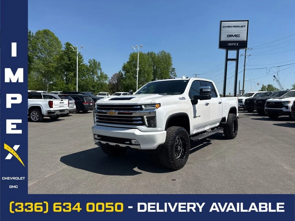 White (Iridescent Pearl Tricoat) 2022 Chevrolet Silverado 3500HD High Country Crew Cab 4WD Pickup Truck Four-Wheel Drive