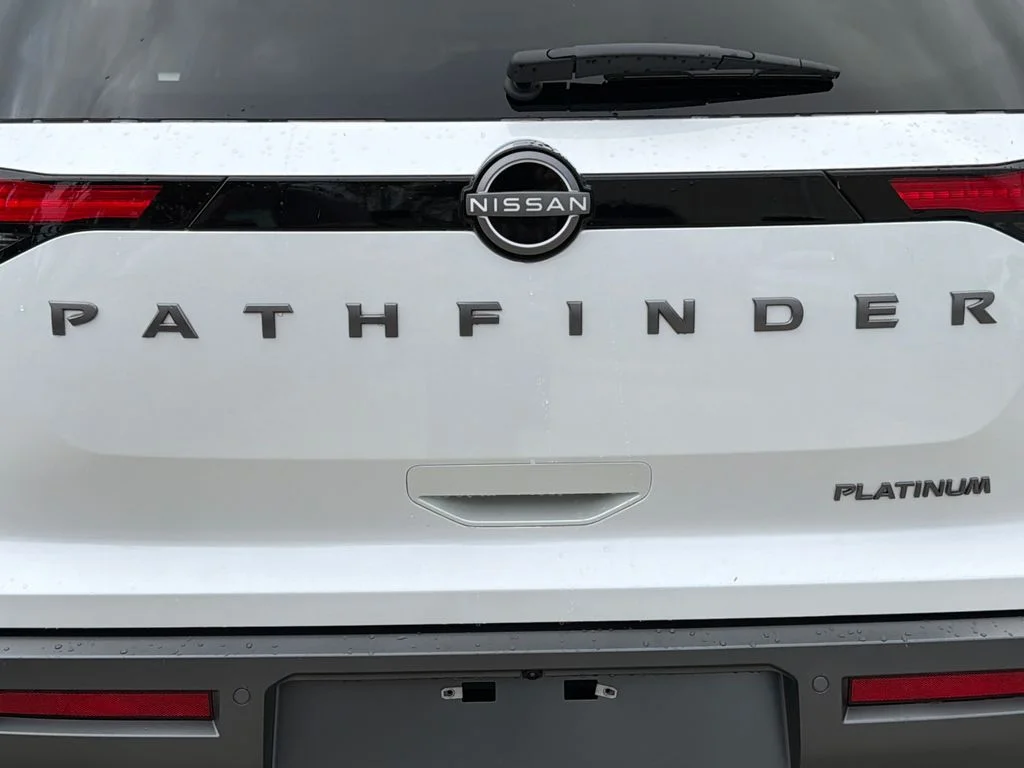 New 2026 Everest White Pearl TriCoat Nissan Platinum image 10