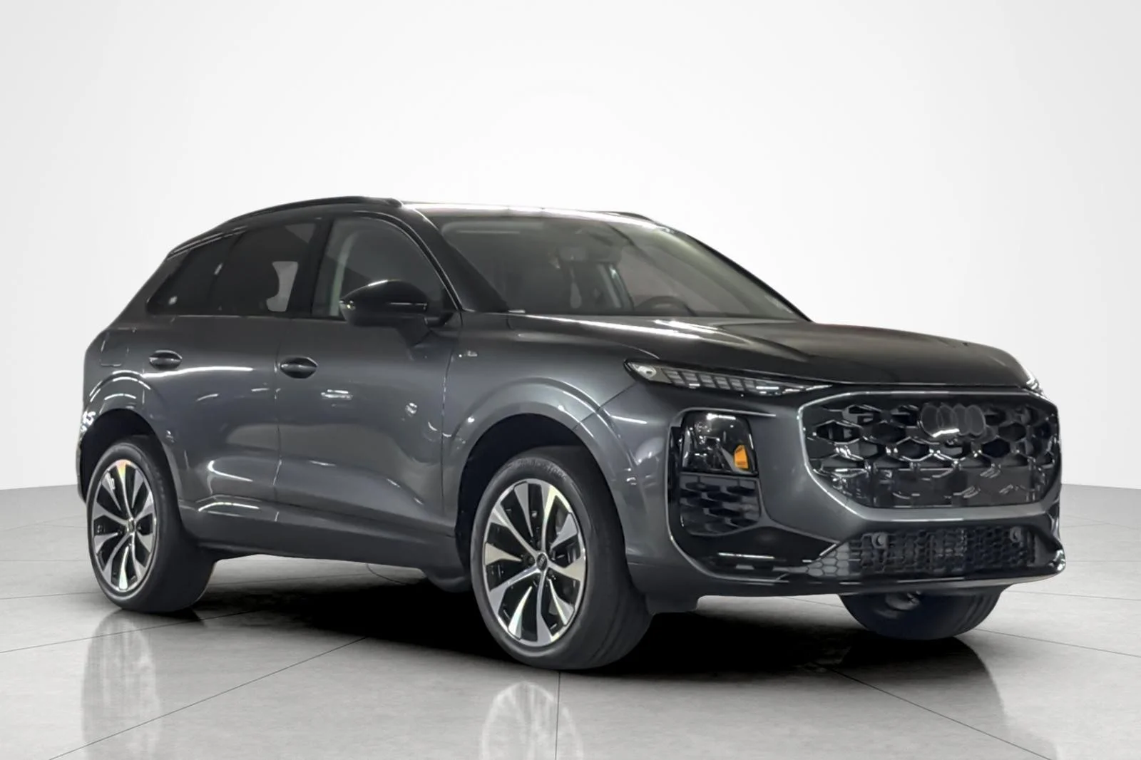 New 2026 Daytona Gray Pearl Effect Audi S line quattro image 2