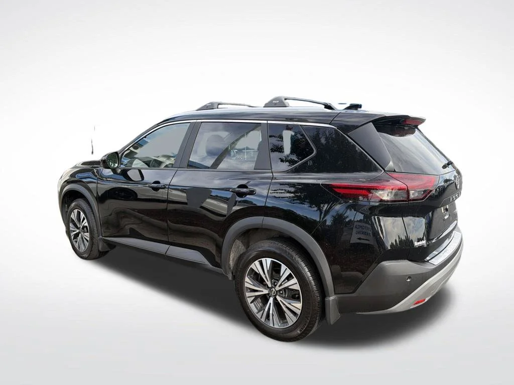 Used 2023 Super Black Nissan SV image 9