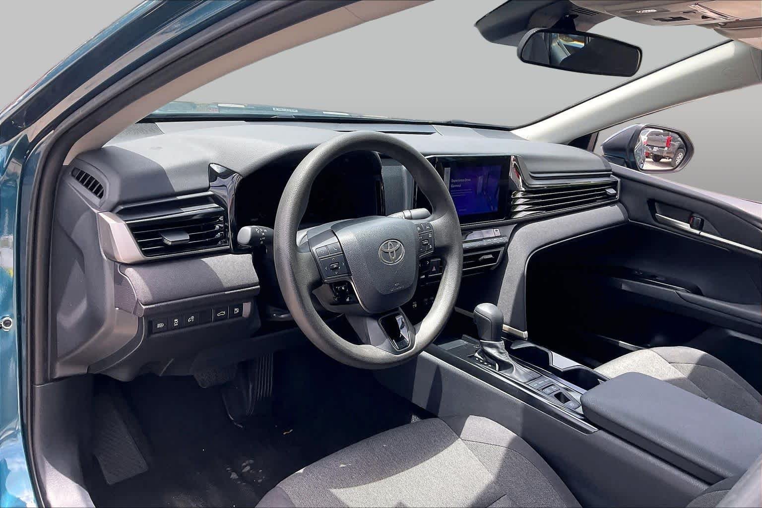 Used 2025 Ocean Gem Toyota LE image 16