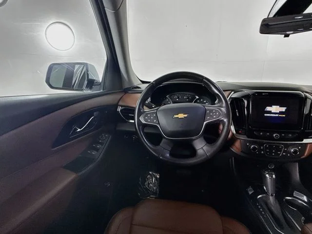 Used 2019 White Chevrolet High Country image 11