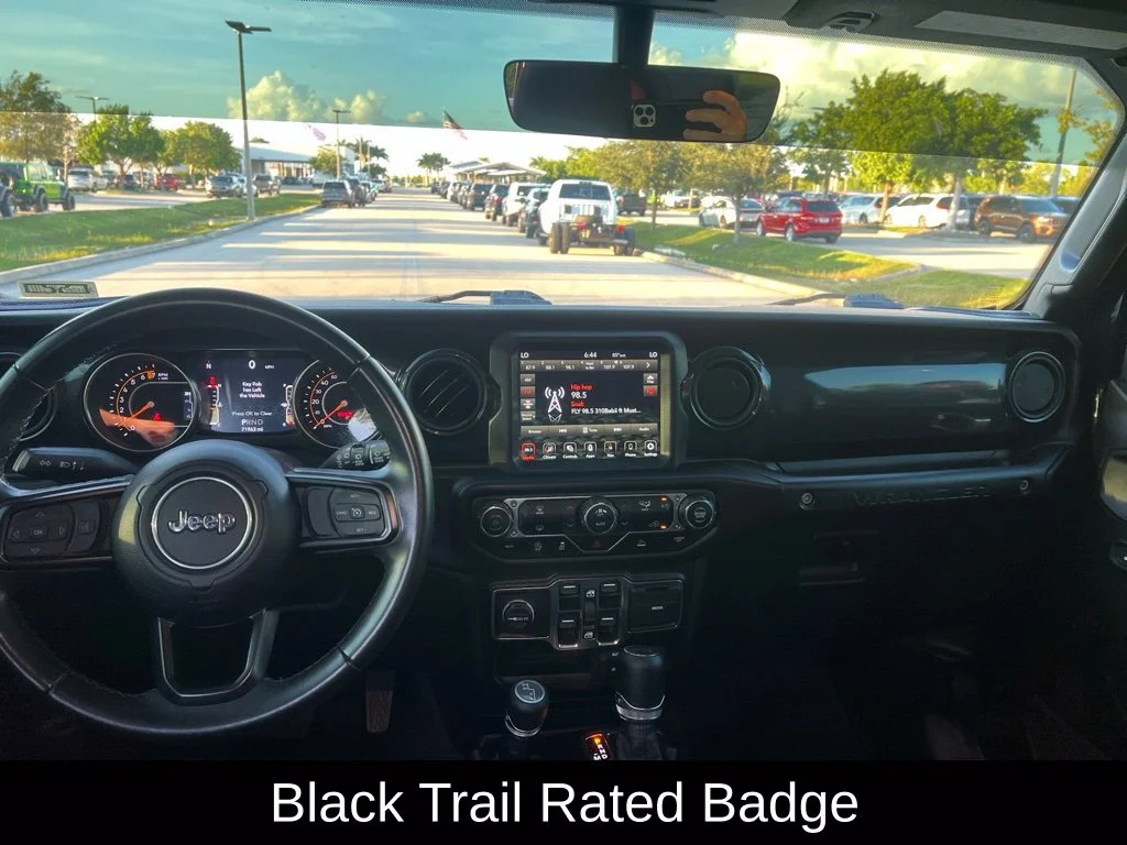 Certified Used 2022 Black Jeep Unlimited Sport Altitude image 32