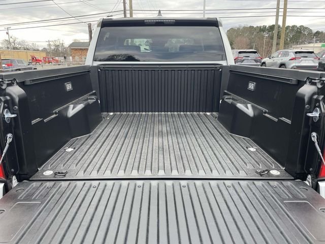2026 Toyota Tacoma SR5 - Photo 12