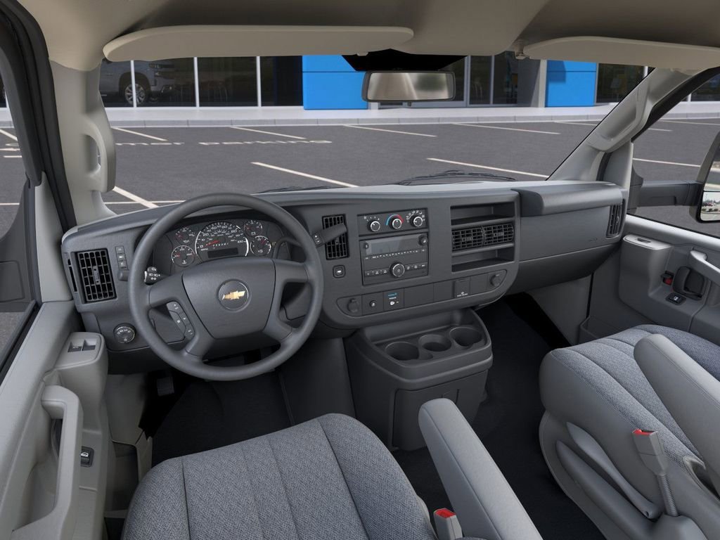 New 2026 Summit White Chevrolet 1WT image 15