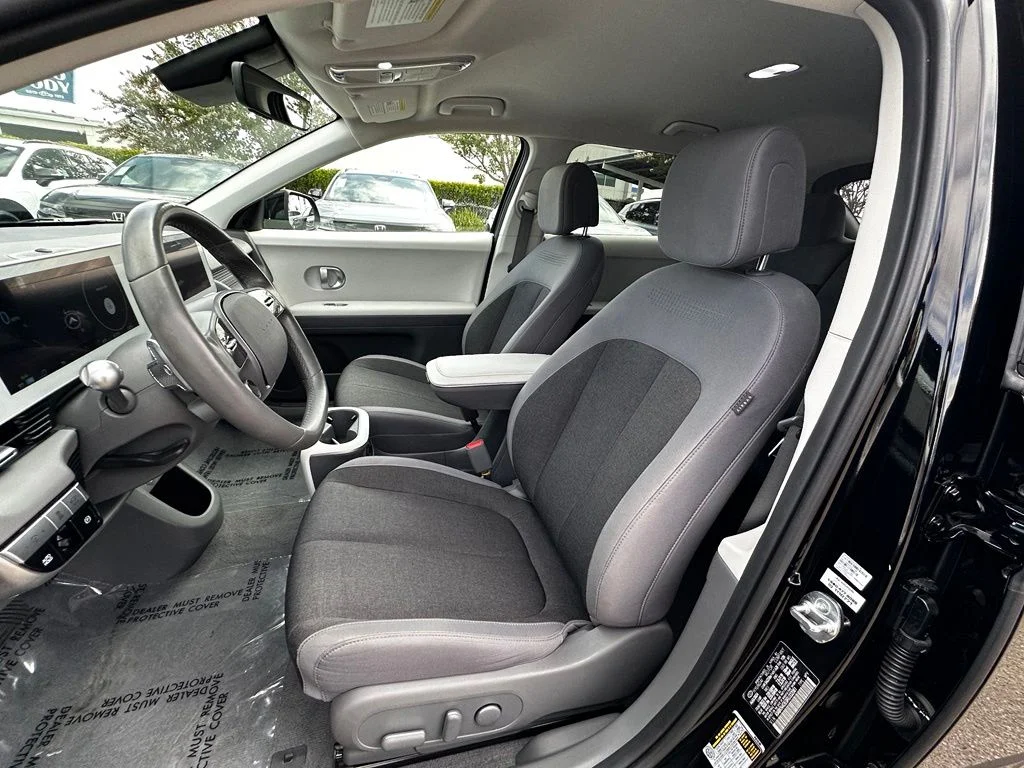 Used 2024 Black Hyundai SEL image 20