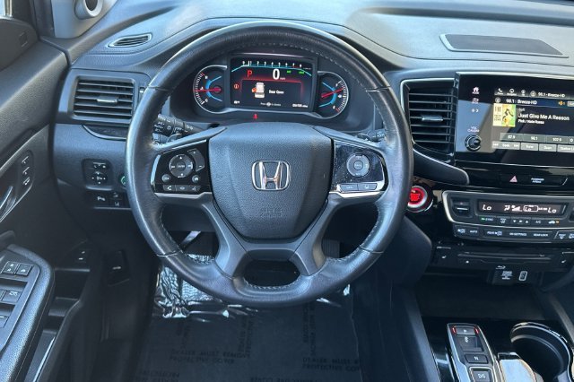 Used 2020  Honda Touring image 18