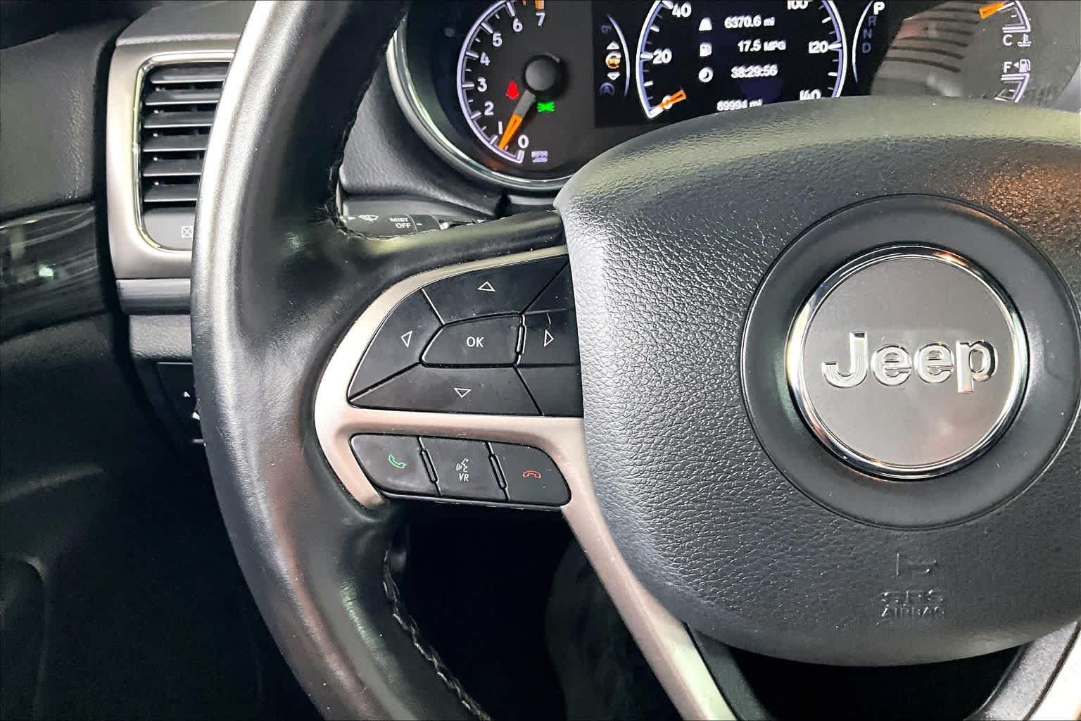 Used 2020 Granite Crystal Metallic Clearcoat Jeep Altitude image 23