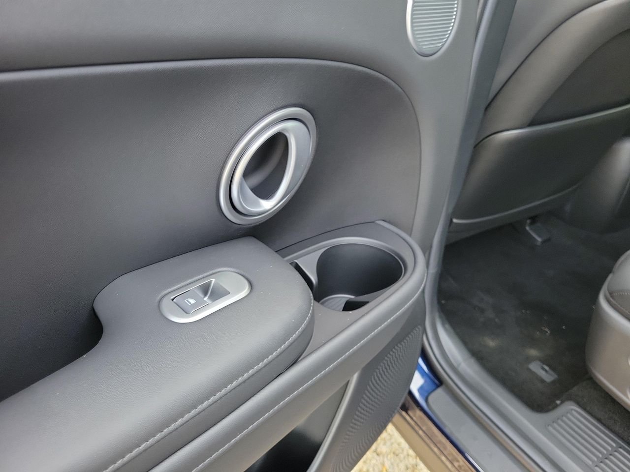 New 2026 Classy Blue Pearl Hyundai SEL 8P image 13