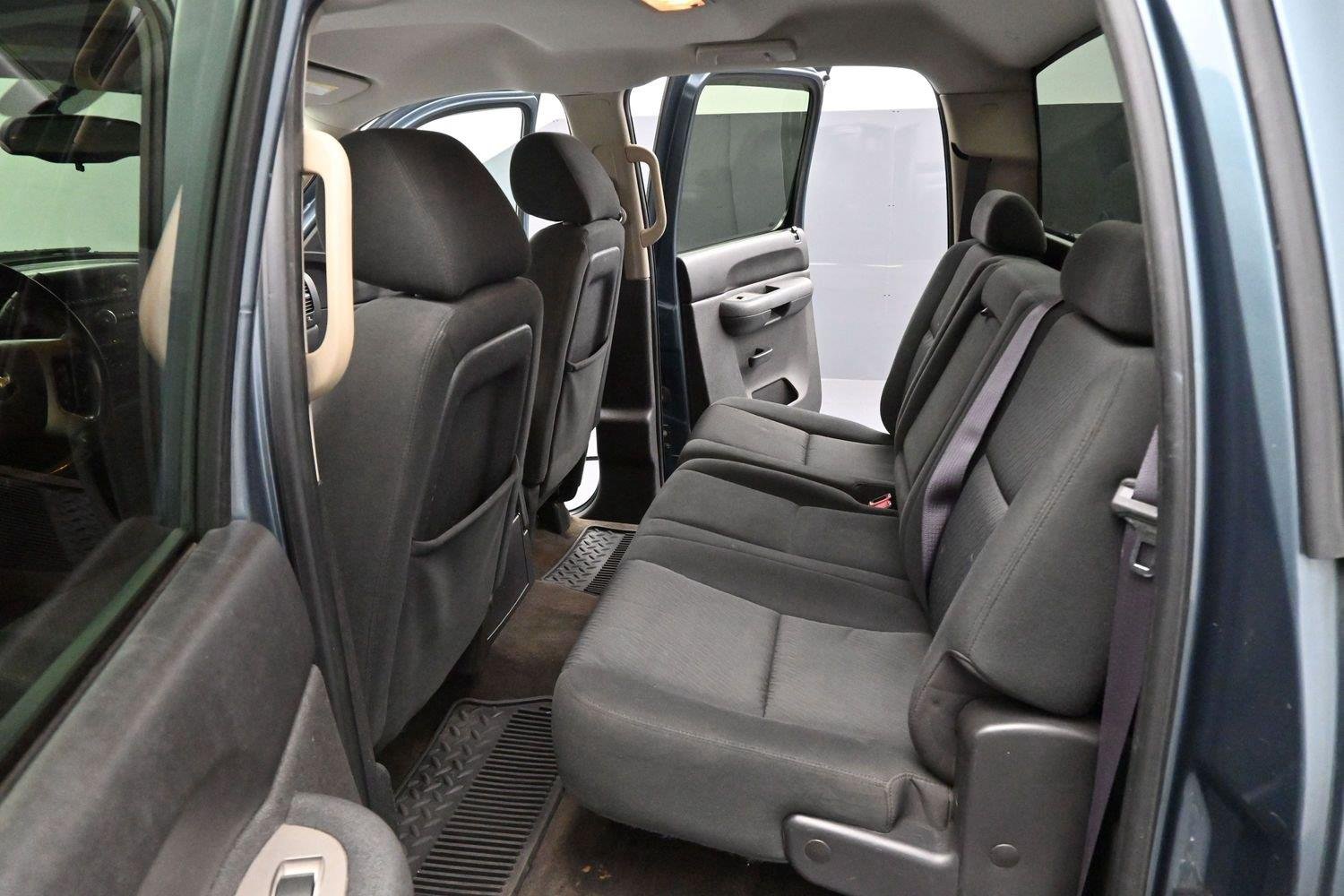 Used 2011 Blue Granite Metallic Chevrolet LT image 25